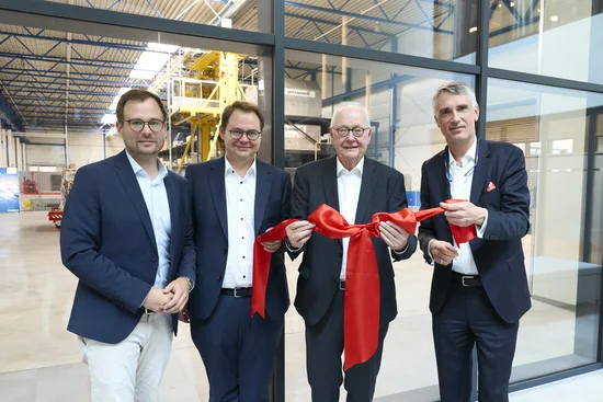 Van links naar rechts: Stephan Laarmann (directeur-eigenaar Althoff Industrie- und Verwaltungsbau GmbH), Jan Lödige (vennoot Lödige Industries), Dr. Rudolf Lödige (voorzitter raad van advies Lödige Industries), Philippe De Backer (CEO Lödige Industries)