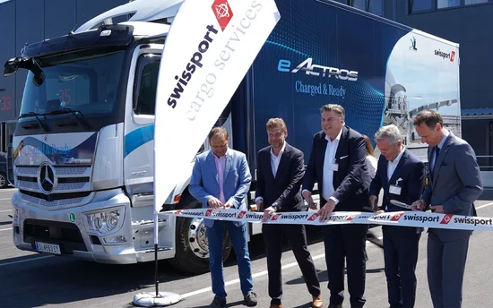 Openingsceremonie van de nieuwe Swissport vrachtterminal op 19.5.2022 in Wenen (©Swissport) Openingsceremonie van de nieuwe Swissport vrachtterminal op 19.5.2022 in Wenen (©Swissport)